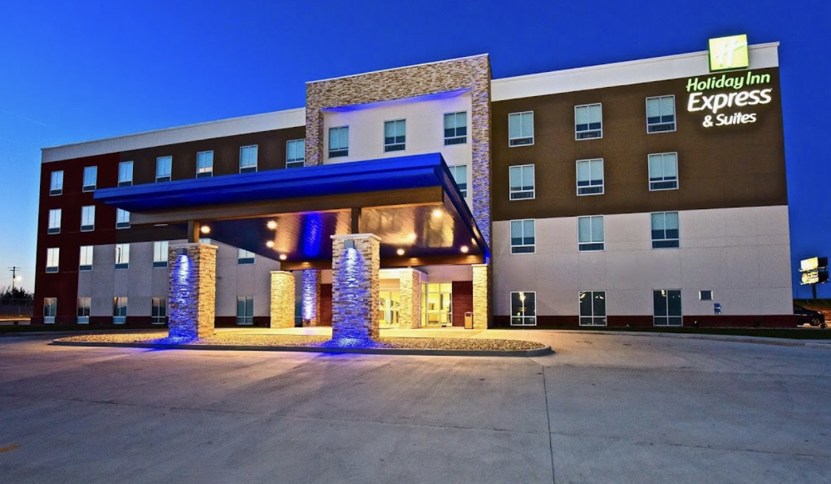Holiday Inn Express & Suites in MO completed commercial electrical project i
